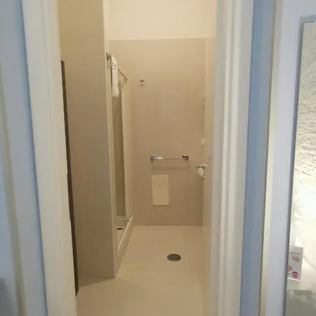 Alojamento de Acomodação e Pequeno-almoço Al Porticciolo 4*